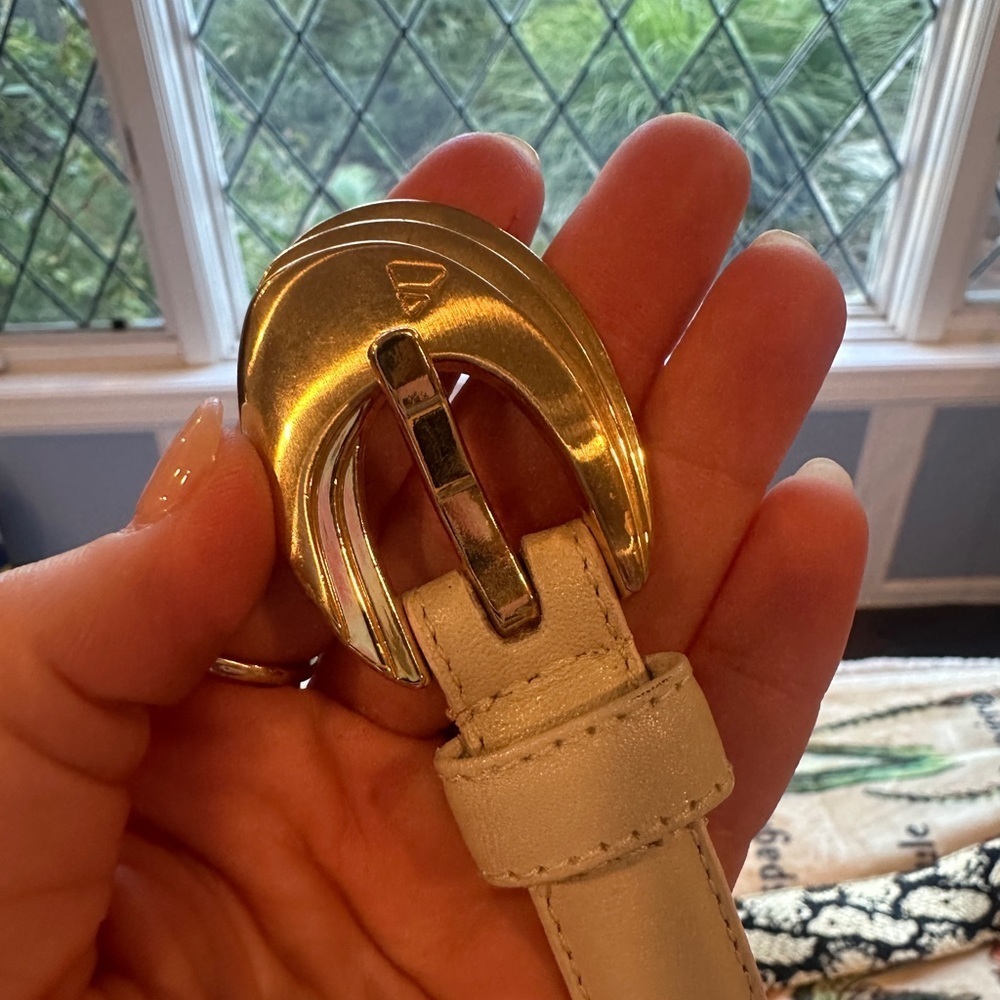 Vintage Liz Claiborne White leather Gold Buckle Leather Belt